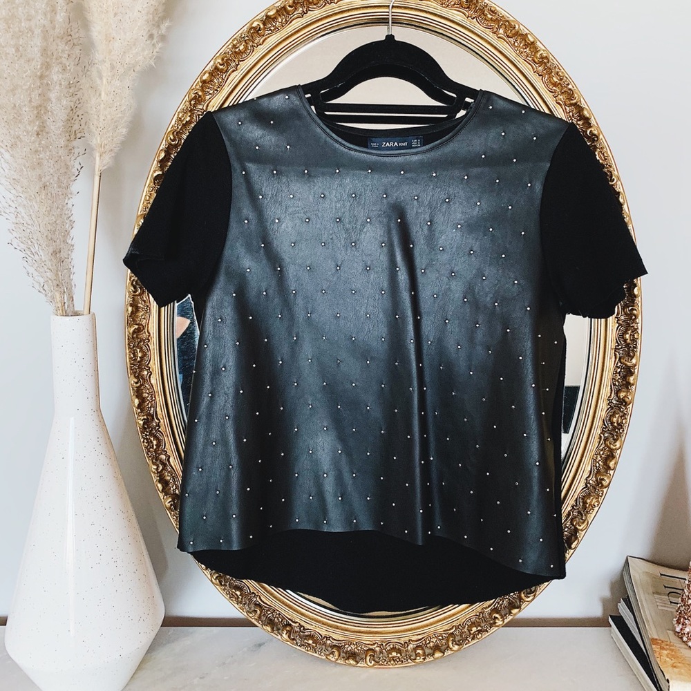 Zara: Knit Short-Sleeve